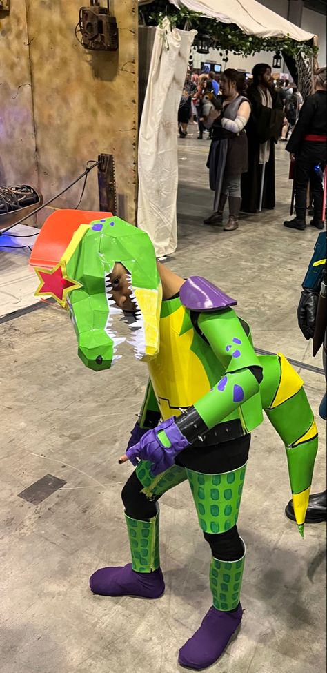 #fnaf #fivenightsatfreddys #montygator #monty #megacon #cosplay #megacon2022 #fnafcosplay Yn X Monty, Diy Fnaf Cosplay, Monty Fnaf Outfit, Montgomery Gator Cosplay, Monty Gator Cosplay, Monty Cosplay, Monty Fanart, Megacon Cosplay, Fnaf Monty