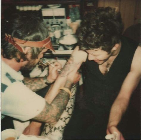 Tom Waits gets tattooed down under. I mean Australia. Tom Waits, Tom Waits Tattoo, Tom Waits Lyrics, Tom Waits Quotes, Tom Waits Album Covers, David Byrne, Cd, Musician, Sketch Book