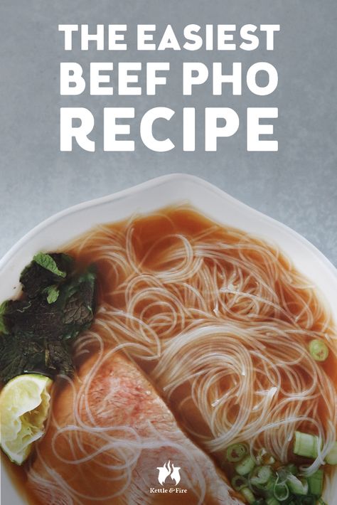 We guarantee this is the easiest beef pho recipe you'll ever make. Not only is it simple, but it's incredibly nutritious thanks to collagen-rich bone broth. Beef Pho Recipe, Chili Keto, Broth Benefits, Benefits Of Bone Broth, Bone Broth Benefits, Bone Broth Recipes, Healthy Lifestyle Recipes, Pho Recipe, Beef Fillet