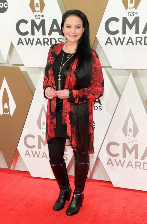 Crystal Gayle Hair, Crystal Gayle, Hair Canvas, Loretta Lynn, Elegant Country, Country Pop, Cut Her Hair, Country Stars, Christmas Swags