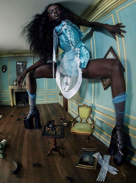 alice in wonderland photoshoot duckie thot model all black pirelli calendar 2017 Tim Walker Photography, Ralph Steadman, Mary Blair, Mode Editorials, Alice Liddell, Diane Arbus, Cindy Sherman, Alfred Stieglitz, Tim Walker