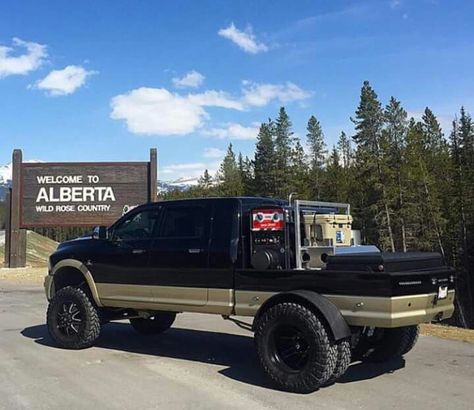 Love it Ram Mega Cab, Dodge Mega Cab, Pipeline Welding, Flatbed Truck Beds, Welding Trailer, Welding Trucks, Welding Beds, Welding Rig, Welding Rigs