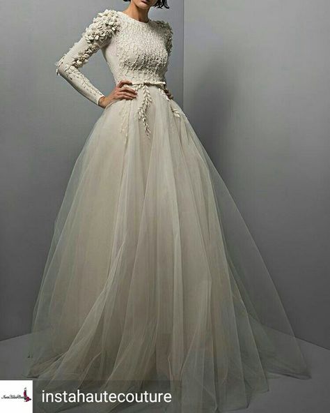 Chana Marelus, Ballgown Wedding, Tulle Ball Gown, Modest Wedding, Modern Wedding Dress, Vestidos Vintage, Modest Wedding Dresses, Wedding Dress Inspiration, Bridal Designs