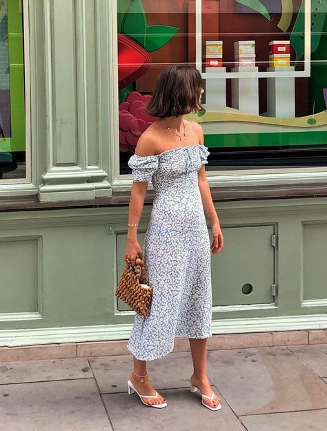 Heel Sandals Outfit, Fashion Competition, Heeled Flip Flops, Heels Outfits, Blue Shirt Dress, Fashion Fits, High Fashion Street Style, Fan Club, Casual Street Style