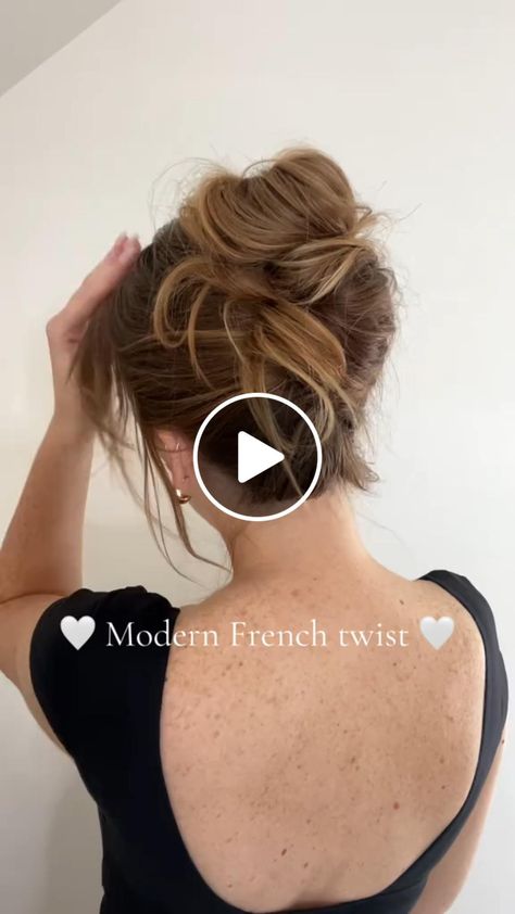 Lemon8 · Easy French twist hack 🤍 · @Kellyhmua Messy French Twist Updo, Messy French Twist, French Twist Bun, Gala Hair, Messy French Twists, Easy French Twist, Amika Hair Products, French Twist Updo, French Twist