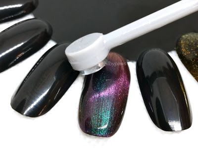 Cat Eye Nails Polish How To Do, How To Use Nail Magnet, Magnetic Gel Polish Tutorial, Cat Eye Nails How To Do, Nails With Magnetic Polish, How To Cat Eye Nails Polish, How To Magnetic Nail Polish, How To Do Magnetic Nails, Magnetic Nail Art Design