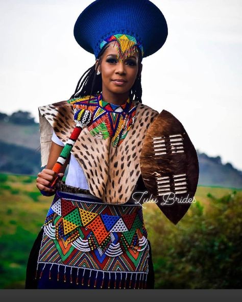 FABULOUS TSWANA AND ZULU STYLES FOR ANY OCCASION Zulu Traditional Attire African Women, Traditional Attire African, Masai Beadwork, Zulu Attire, Zulu Bride, Zulu Traditional Attire, Zulu Wedding, African Jewellery, African Traditional Wear