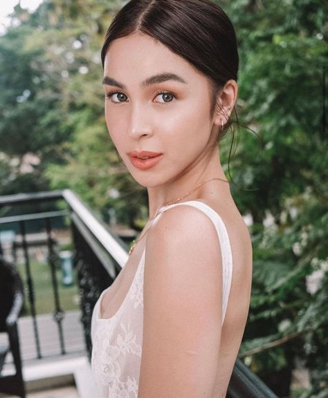 PS Officiel’s Instagram profile post: “The beautiful Julia Barretto in @psofficiel ✨✨✨ #psrtwbridal2021 #soon #psofficielbridal #psrtwbridalcollection” Julia Barretto Instagram, Julia Baretto Aesthetic, Julia Barretto, Sweet And Sour Pork, Just Girl Things, Instagram Profile, Actresses, On Instagram, Beauty