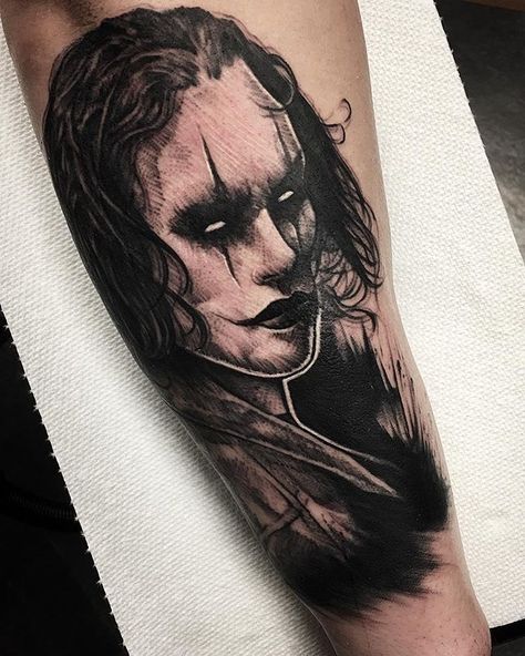 Brandon Lee The Crow Tattoo, The Crow Tattoo Ideas, Eric Draven Tattoo, The Crow Tattoo Movie, The Crow Movie Tattoo Ideas, Jeepers Creepers Tattoo, Crow Ideas, The Crow Tattoo, Bullseye Tattoo