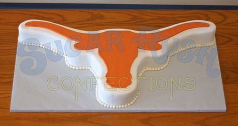 Texas Longhorn Groom's Cake Longhorn Cupcakes, Longhorn Cake, Football Grooms Cake, Longhorn Party, Outdoor Night Wedding, Texas Cake, Groom Cakes, Rust Wedding, Grooms Cakes