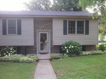 walk way | Split foyer, Split level remodel exterior, Split level house exterior Split Level Ranch Exterior, 70s Split Level Remodel, Bi Level Remodel Exterior, Split Level Landscaping, Bi Level Remodel, Updated Split Level Exterior, 70s Split Level, Split Foyer Remodel Exterior, Bilevel Home