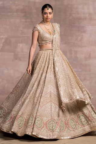 Dress For Marriage Function, Dress For Marriage, Muted Colour Palette, Orang India, Chikankari Lehenga, Marriage Function, Muted Colour, Bridal Outfit, Tarun Tahiliani