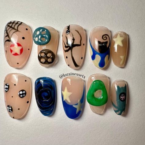 Coraline Almond Nails, Easy Coraline Nails, Tim Burton Nail Designs, Coraline Nails Short, Coraline Themed Nails, Coraline Nail Designs, Coraline Nails Acrylic, Nails Coraline, Coraline Inspired Nails