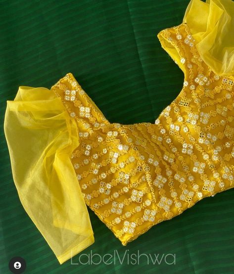 Yellow Net Blouse Design, Yellow Designer Blouse, Blouse Petan New, Blose Hands Designs Latest, Paf Sleeves Design, Net Sleeves Designs For Blouse, Net Sleeves Designs, Net Blouse Designs, Blouse Sleeve Design