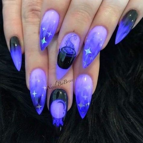 witchy witch wiccan cauldron crystal ball purple blue black ombre stiletto shaped acrylic nails glow in the bark Scary Nails, 3d Acrylic Nails, Witch Nails, Witchy Nails, Halloween Acrylic Nails, Gothic Nails, Pedicure Designs, Goth Nails, Stiletto Nails Designs