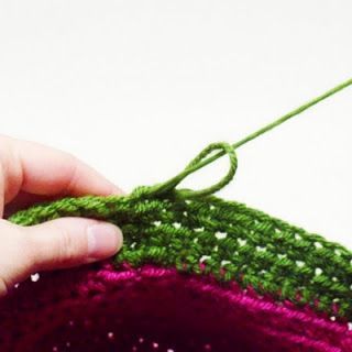 Playin' Hooky Designs: Invisible Finish (How to hide your end piece) Hello How Are You, Crochet Tips, Super Secret, Quick Crochet, Crochet Stitches Tutorial, Crochet Instructions, Crochet Stitches Patterns, Straight Stitch, Crochet Videos