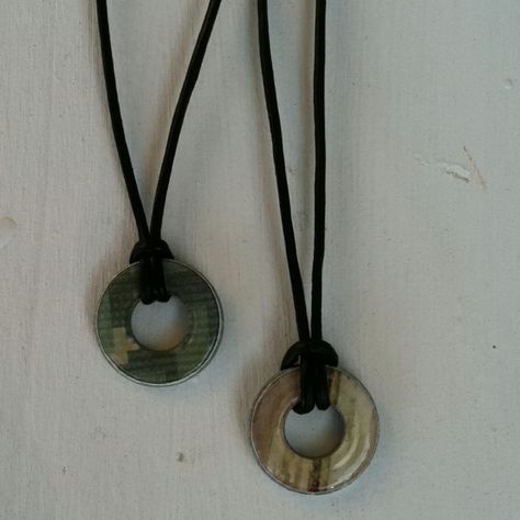 DIY hardware jewelry....Men's necklace with leather cord! Sister Gifts Diy, Male Necklace, Masculine Jewelry, Diy Projects For Men, Hardware Stores, Mens Leather Necklace, Jewerly Displays, Hardware Jewelry, Diy Display