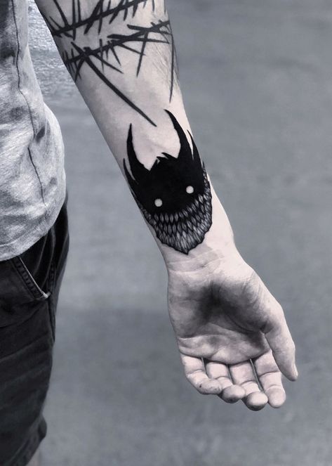 Disturbed Tattoo Ideas, Small Dark Tattoos Creepy, Sith Tattoo, Trippy Tattoo Ideas, Trippy Tattoo, Ma Tattoo, Viking Tattoo Sleeve, Cobra Tattoo, Solid Black Tattoo