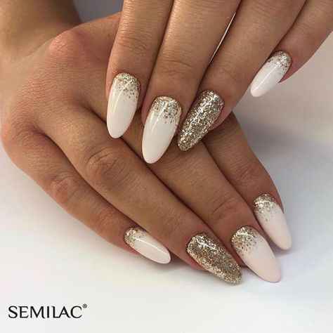 Nails With Gold Tips, Ivory Nails, Gold Gel Nails, Nails With Gold, September Nails, Formal Nails, Racun Shopee, Christmas Gel Nails, Cream Nails