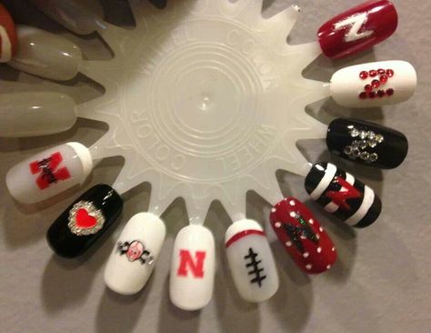 Nail Art Noel, Xmas Nail Art, Unghie Nail Art, Nagellack Trends, Christmas Manicure, Holiday Nail Designs, Seasonal Nails, Christmas Nail Art Designs, Holiday Nail Art