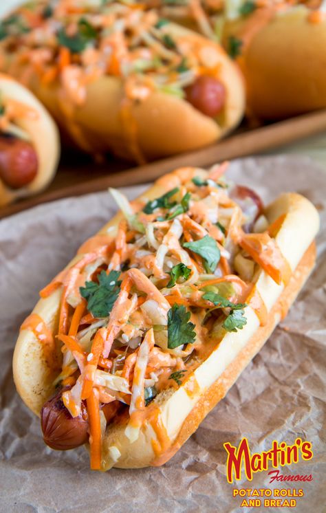 Asian Hotdogs, Coleslaw Spicy, Asian Cole Slaw, Long Potato, Slaw Dog, Hot Dog Chili Sauce, Hot Dog Sauce, Gourmet Hot Dogs, Hot Dogs Recipes