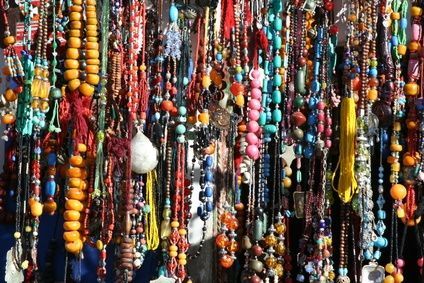 I tried these sand beads last summer but next time I will sift the sand ! I just used white glue! Beaded Foot Jewelry, Homemade Necklaces, Buy Wholesale Jewelry, Meditation Beads, Mardi Gras Beads, Beaded Curtains, Memory Wire Bracelets, Foot Jewelry, African Beads