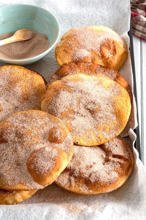 Easy Bunuelos Recipe, Using Flour Tortillas, Mexican Bunuelos Recipe, Mexican Dessert Recipes Easy, Bunuelos Recipe, Mexican Sweets, Mexican Pastries, Spanish Desserts, Mexican Bread