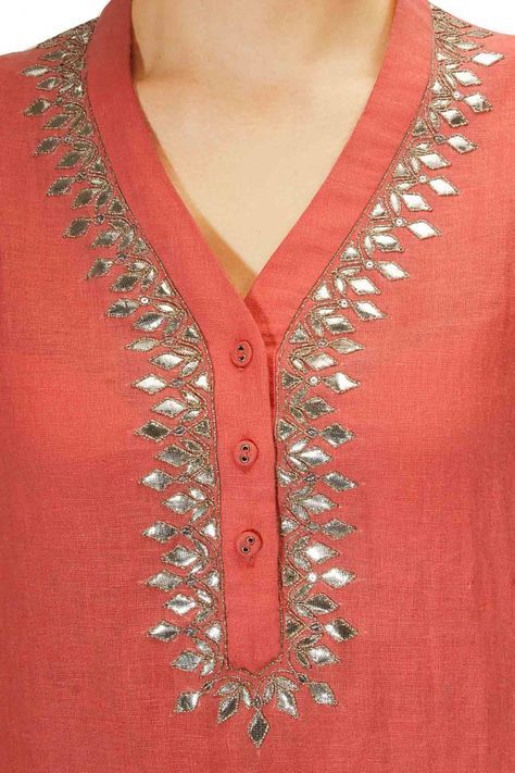 Peach diamond pattern gota patti work tunic available only at Pernia's Pop Up Shop. Peach Diamond, Chudidhar Neck Designs, Trendy Kurti, Design Kurta, Gota Patti Work, Salwar Neck Designs, Churidar Neck Designs, Gotta Patti, Simple Kurta Designs