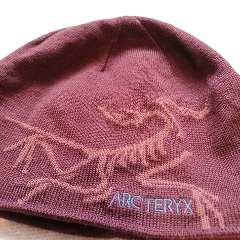 Arc'teryx Beanie, toque, purple Arcteryx Beanie, Sports Outfits, Purple Hats, Nice Clothes, Stuff I Need, Jewelry Outfit, Outfit Aesthetic, Lookbook Outfits, Fit Ideas