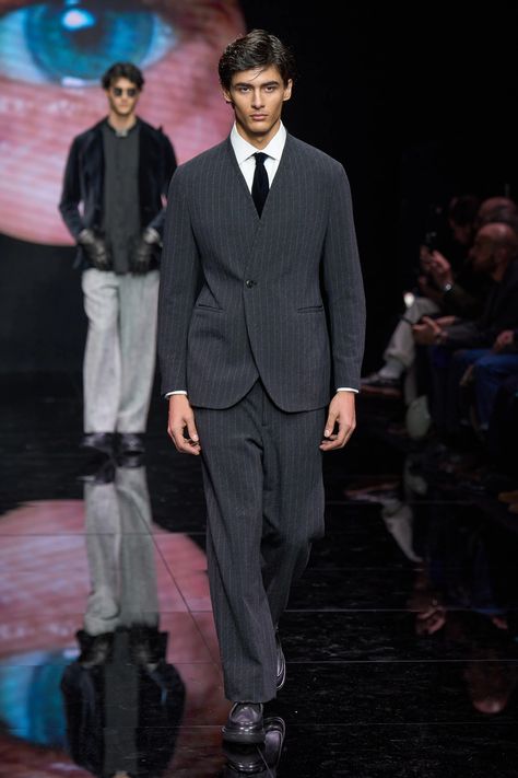 Giorgio Armani Fall 2024 Menswear Collection | Vogue Giorgio Armani Designer, Armani Menswear, 2024 Menswear, Steve O, Three Piece Suit, Menswear Fashion, Menswear Collection, Winter 2024, Fall 2024