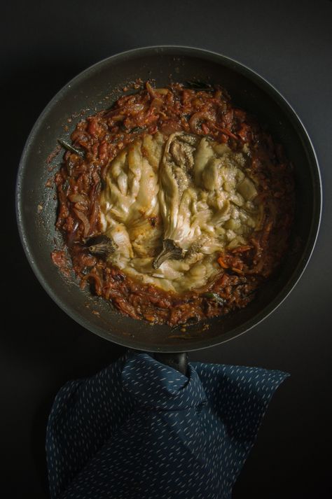 Baigan ka bharta, a classic Indian baked aubergine with tomato. Spicy! Baigan Ka Bharta, Baked Aubergine, Black Mustard Seeds, Roasted Eggplant, Masala Recipe, Coriander Powder, Food Styling, Farmers Market, Eggplant