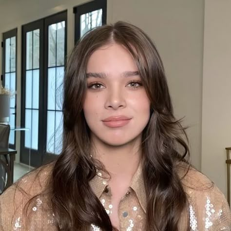 Makeup Reference, Pretty Nose, Kate Bishop, Lily Evans, Celebrity Look Alike, Female Actresses, Hailee Steinfeld, Feminine Aesthetic, Look Alike