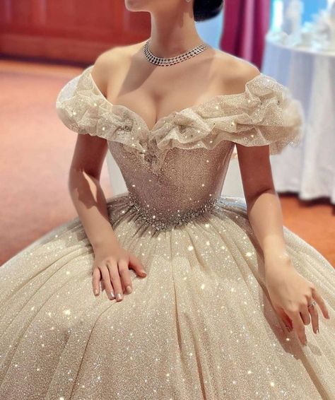 Champagne Quince Dresses, Champagne Quinceanera, Cinderella Wedding Dress, Pastel Prom Dress, Champagne Quinceanera Dresses, Alyce Paris Prom Dresses, Puffy Wedding Dresses, Black Quinceanera Dresses, Bride Design