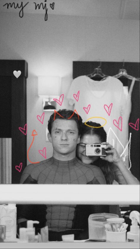 Tom And Zendaya Aesthetic, Tom And Zendaya, Zendaya Aesthetic, Tamasha Movie, Punk Collage, Tom Holland And Zendaya, Spiderman Poster, Tom Holland Zendaya, Loving Him Was Red