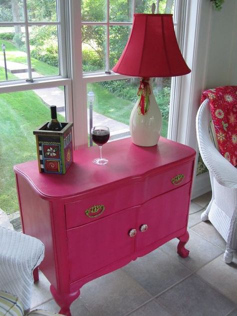 DIY painted furniture..I love the idea of a bright painted piece of furniture like this in a room..great storage plus cheefulness..♥ Pink Dresser, Pink Paint Colors, Pink Furniture, Diy Casa, Pink Paint, Painting Furniture Diy, Funky Furniture, Decoration Inspiration, Refurbished Furniture