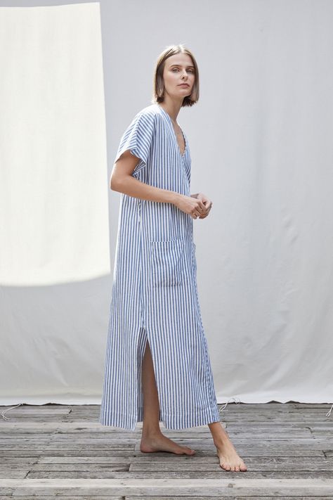 Spring Collection Fashion, Outfit Inspiration Women, Long Kaftan, Apiece Apart, Vogue Russia, Comfy Fashion, House Dress, Fashion Show Collection, Fashion 2020