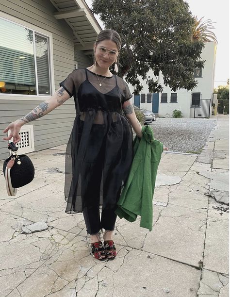 Mesh Dress Outfit Street Style, Witchy Aesthetic Outfit, Mesh Dress Outfit, Layering Clothing, Outfit Street Style, All Black Fashion, Concert Fashion, Organza Dress, Gorgeous Clothes