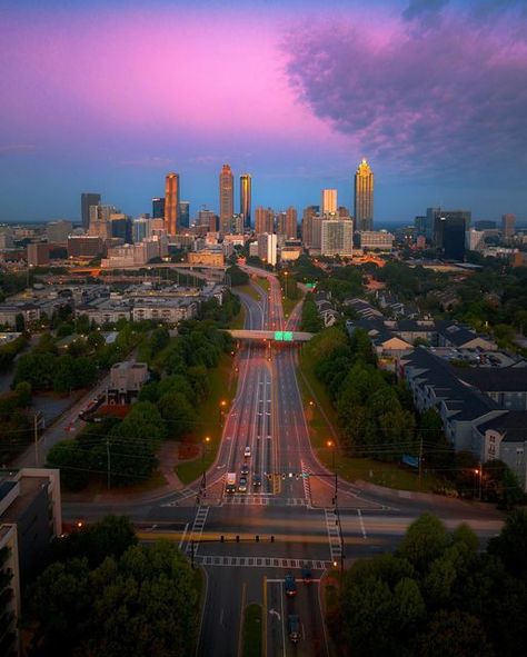 Well Carvalho on Instagram: "Pink skies & empty streets everyone’s dream!" Pink Skyline, Mother Tattoos For Children, Atlanta Skyline, Pink Skies, Dream Living, Modern City, City Photography, Pink Sky, American Dream