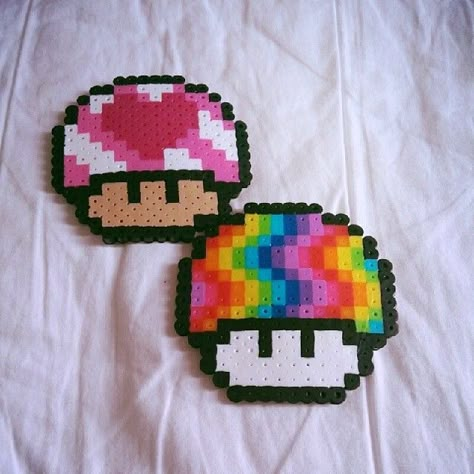 Mario mushrooms perler beads by takepillsandchill Perler Beads Easy, Melts Beads, Mushroom Perler, Super Mario Mushroom, Perler Bead Mario, Melt Beads Patterns, Easy Perler Beads, Hamma Beads Ideas, Pearl Beads Pattern