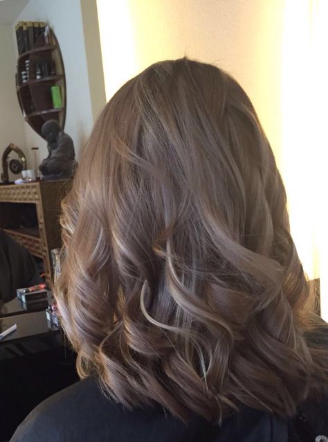 Ash Brown silver highlights short hair Taupe Brown Hair, Brown Hair With Ash Highlights, Silver Ash Hair, Highlights Short Hair, Highlights Brown Hair Short, Brown Hair With Silver Highlights, Ash Highlights, Grey Brown Hair, Ash Balayage