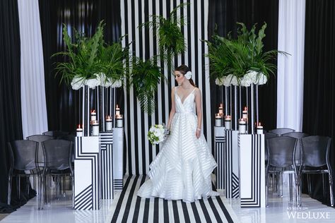 WedLuxe – A Fine Line | Photography By: Sweet Pea Photography Follow @WedLuxe for more wedding inspiration! Wedding Decorations Black, Striped Wedding, Wedding Luxury, Black White Wedding, Luxury Event, Wedding Stage, White Party, Wedding Deco, Ceremony Decorations