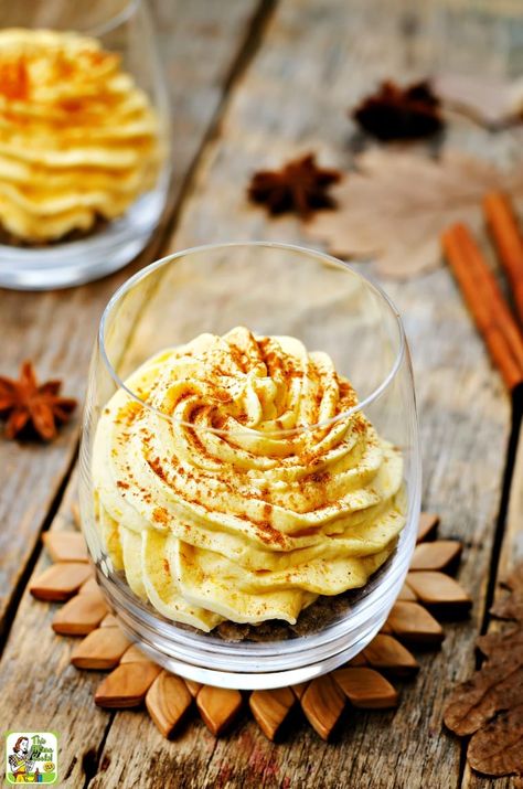 Weight Watchers Pumpkin Mousse Recipe Weight Watchers Pumpkin, Pumpkin Fluff, Mousse Dolce, Pumpkin Mousse, Cheesecake Mousse, Mousse Dessert, Ww Desserts, Thanksgiving Food Desserts, Pumpkin Recipes Dessert