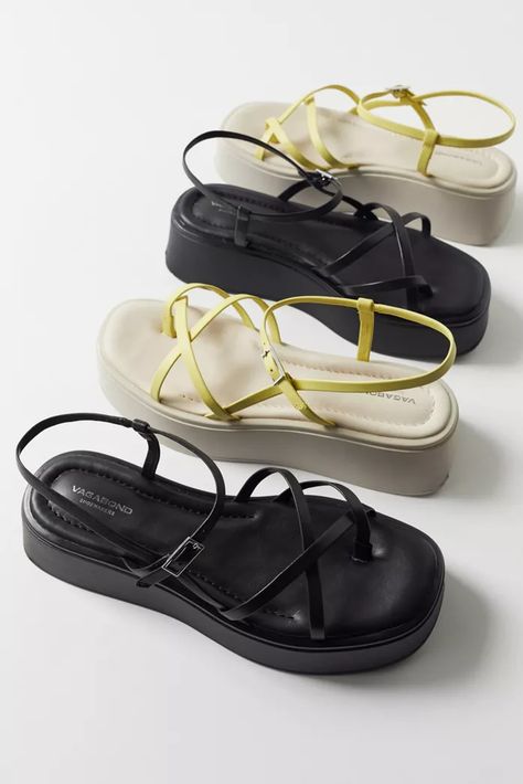 Sandals With Back Strap, Casual Summer Platform Sandals, Platform Sandals Aesthetic, Aesthetic Summer Shoes, Black Sandals Platform, Vagabond Sandals, Platform Sandals Outfit, Heels Design, Vagabond Shoemakers