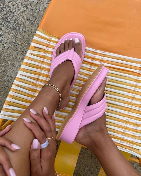 ★ PRINCESSPOLLY.COM ★ on Instagram: “Adding to the shoe-drobe 💗 our Pump It Up Platforms Pink -- tap to shop, prices in USD” Pink Platform Sandals, Summer Shoes Trends, Vegan Shoes Women, Chunky Platform Sandals, Clear Shoes, Pink Platforms, Summer Shoe, Colorful Heels, Pump It Up