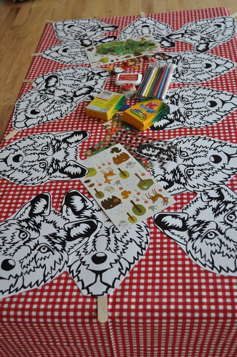 Little Red Riding Hood Birthday Party- Craft Time! Wolf Puppets:) Red Riding Hood Party, Red Riding Hood Wolf, Red Birthday Party, Birthday Menu, Pic Nic, Fourth Birthday, Red Party, 6th Birthday Parties, 4th Birthday Parties