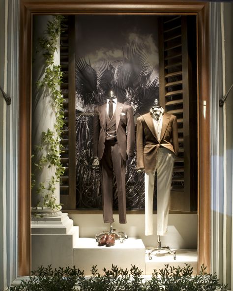 Ralph Lauren Beverly Hills Men's Purple Label Spring 2015 Window 1 Fashion Window Display, Wedding Window, Suit Stores, Clothing Store Design, Clothing Displays, Shop House Ideas, Store Windows, Store Window, Shop Window Design