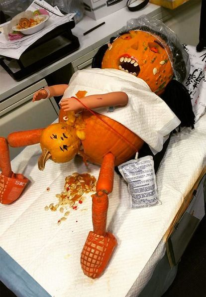 Hilarious Pumpkin Carving Ideas, Baby Pumpkin Ideas, Anatomy Pumpkin Carving, Baby Pumpkin, Pregnant Pumpkin, Pregnant Belly Pumpkin Painting, Pumpkin Pregnant Costume, Pumpkin Having A Baby Carving, Pregnant Pumpkin Carving