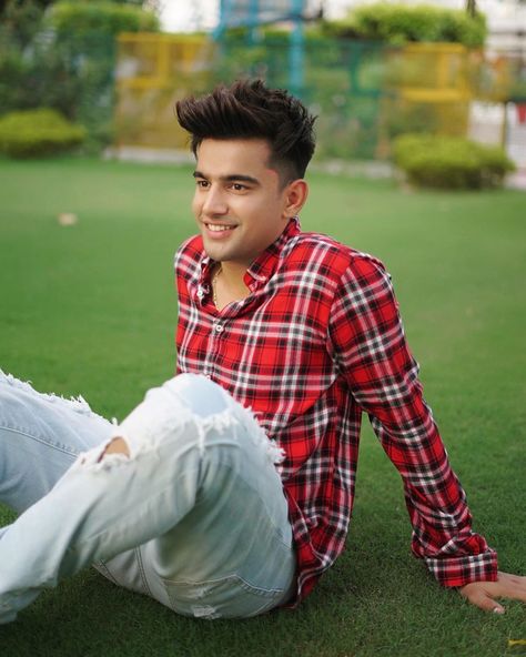 @ijassmanak: “Our everyday thoughts create our destiny good or bad and am on the way to Give u bigs hits  be…” Dc Shoes Girls, Jass Manak, Swag Boys, Handsome Celebrities, New Pic, Love Couple Photo, Boy Photography Poses, Famous Singers