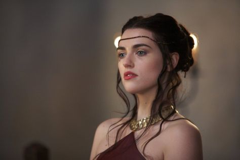 Morgana - series 1 - episode 1 Morgana Le Fay, Merlin Morgana, Morgana Pendragon, Merlin Series, Roi Arthur, Crystal Reed, Lena Luthor, Holland Roden, Katie Mcgrath