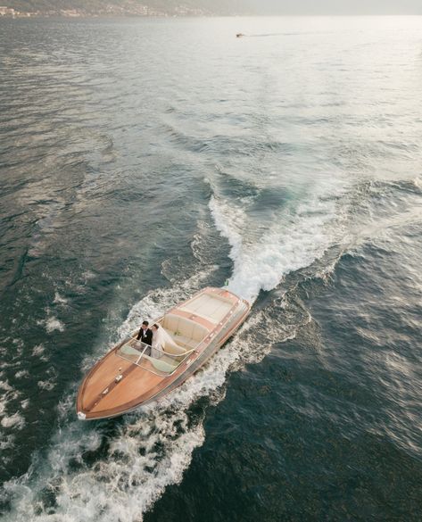 Wedding Boat, Italian Town, Boat Wedding, Lake Como Wedding, Beautiful Love Stories, Destination Wedding Planner, Italy Wedding, Boat Tours, Lake Como